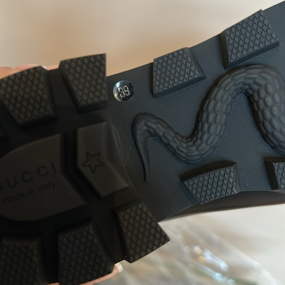 Gucci Leather Ankle Boot with Belt - Picture 9 of 9